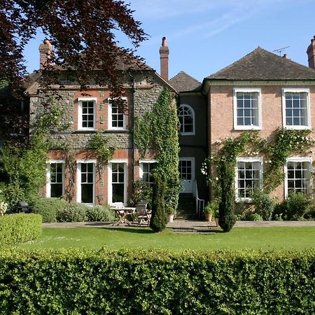 The Old Vicarage Bed and Breakfast Kington  Buitenkant foto