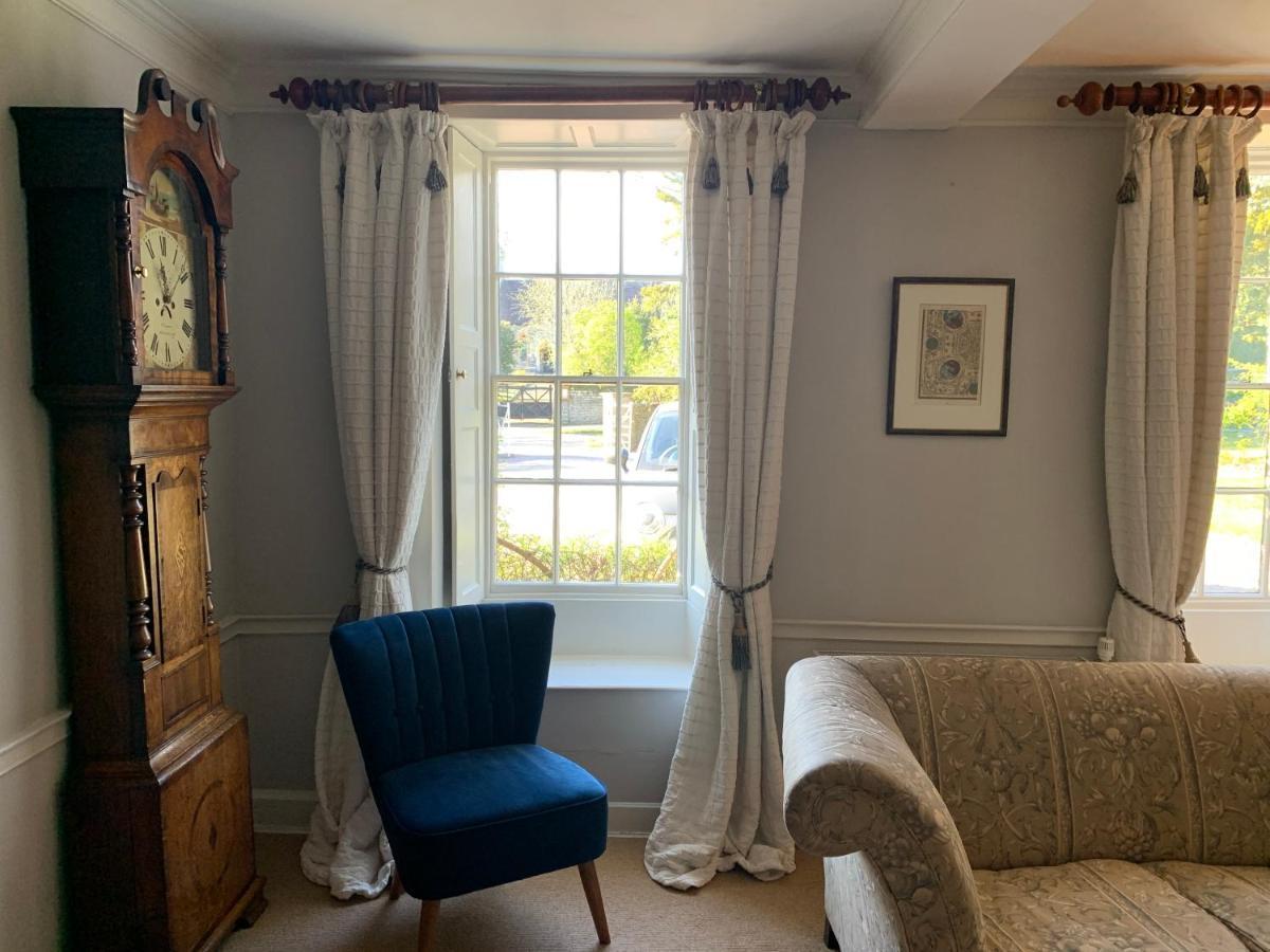 The Old Vicarage Bed and Breakfast Kington  Buitenkant foto