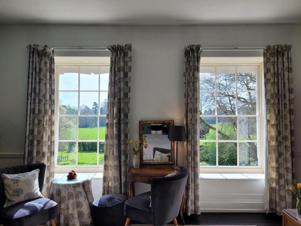 The Old Vicarage Bed and Breakfast Kington  Buitenkant foto
